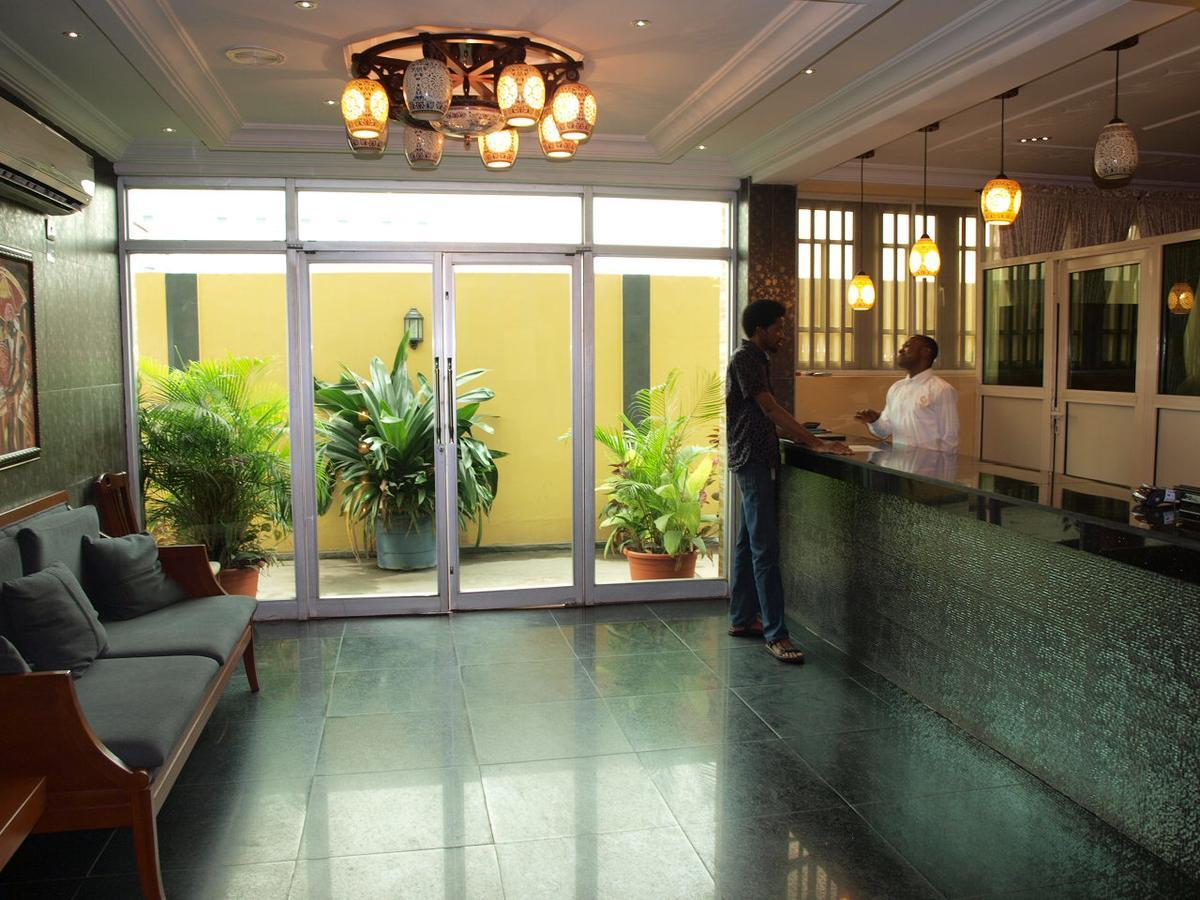 Apollo Hotel Lagos Exterior foto